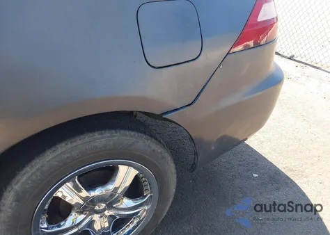 2004 Honda Accord 2.4 Lx from USA, damaged, VIN 1HGCM72264A022157